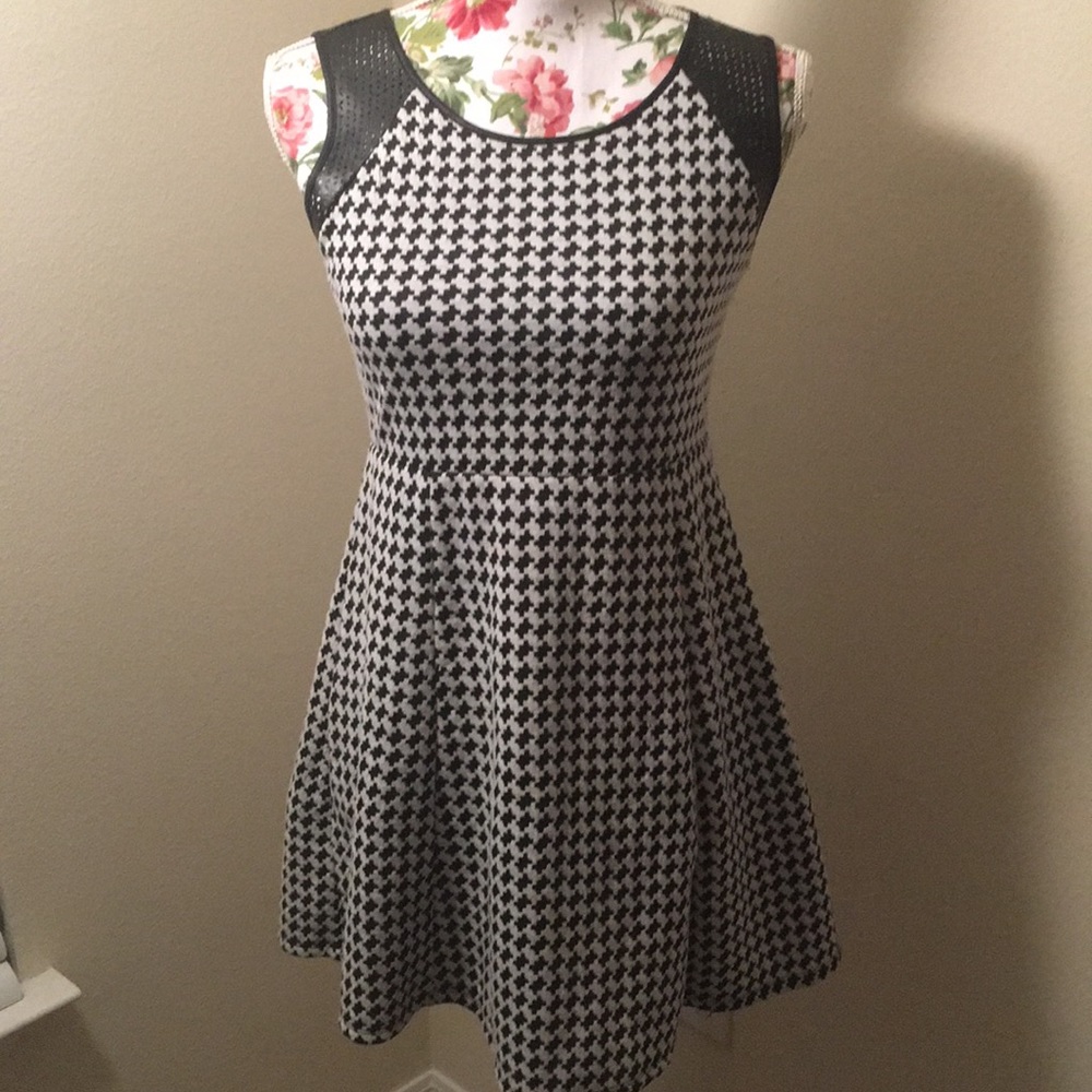 Jessica Simpson nwot Sz L plaid mini dress